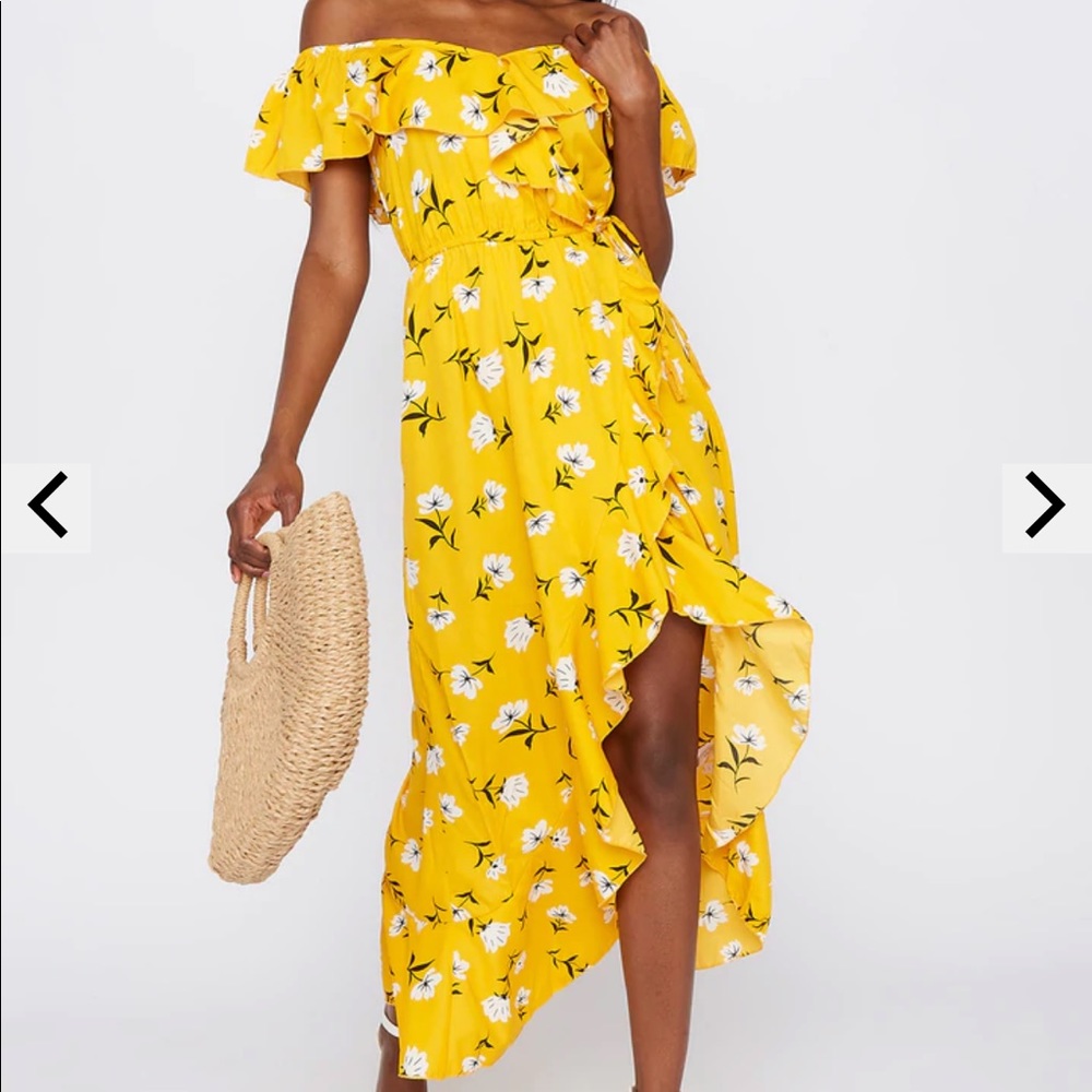 Nwt yellow off shoulders dress- SzM